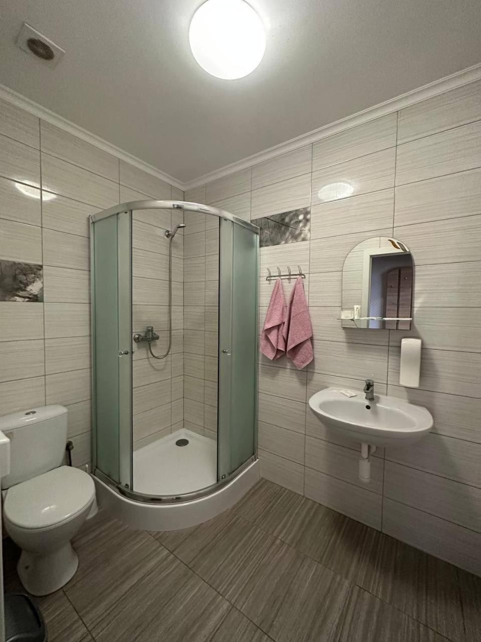 מוקצ'בה Vip Hostel מראה חיצוני תמונה