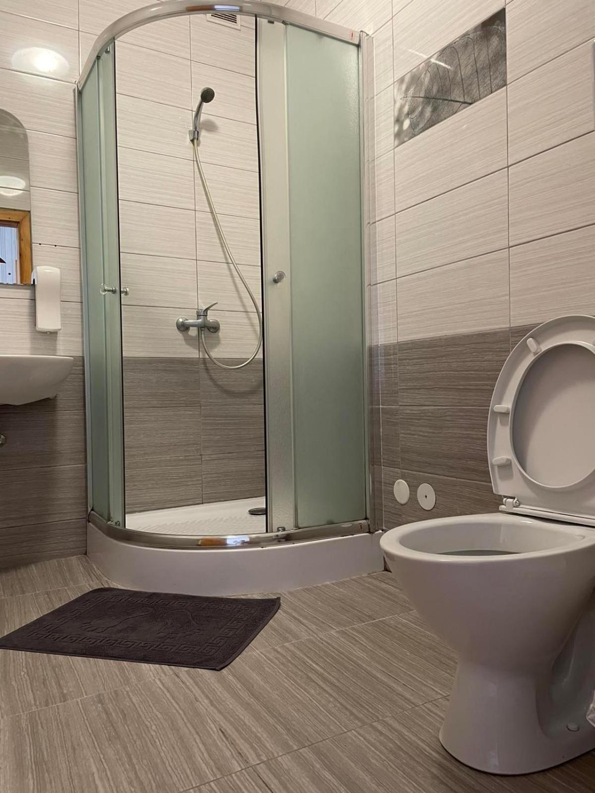 מוקצ'בה Vip Hostel מראה חיצוני תמונה