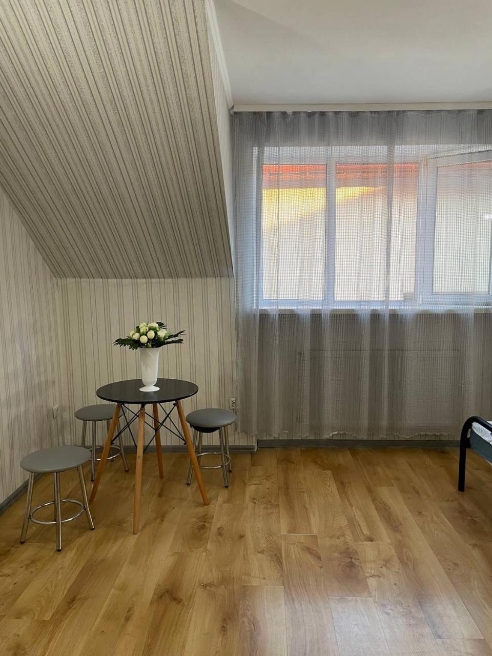 מוקצ'בה Vip Hostel מראה חיצוני תמונה